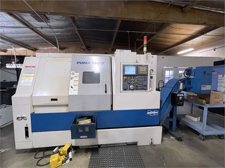 Daewoo Doosan #Puma-2000Y, CNC lathe, 23.6" swing, 8" chuck, 2.6" bar, 20.1" length, 20 HP, 45-4500 RPM, 12 - Image 1