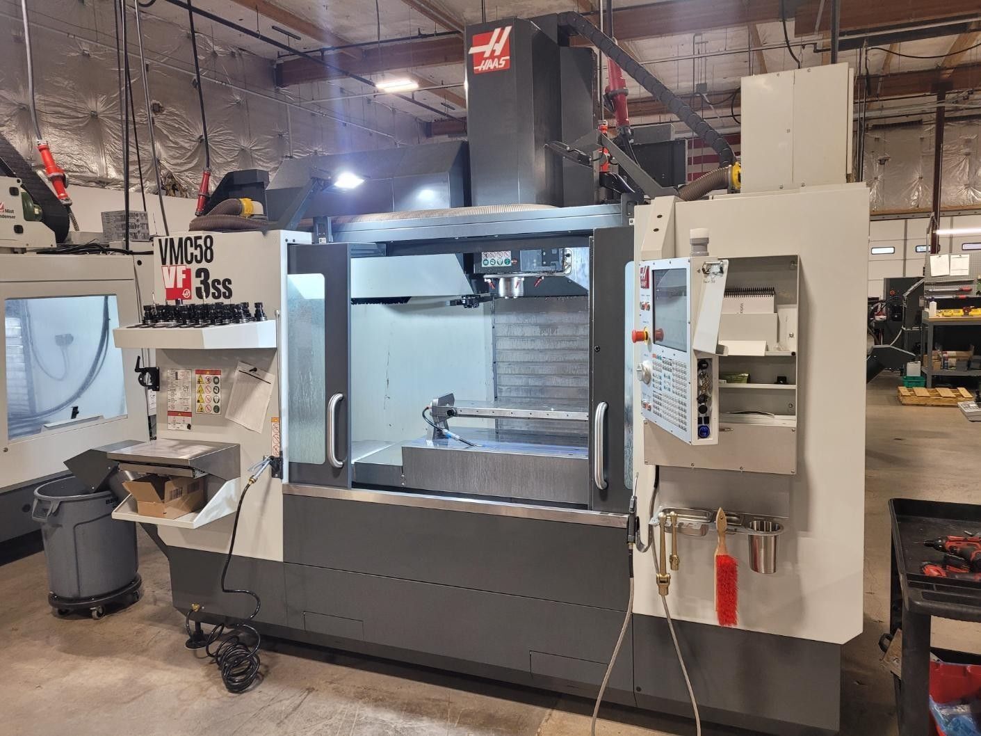 Haas #VF-3SS, CNC vertical machining center, 30 automatic tool changer, 40" X, 20" Y, 25" Z, 12000 RPM, 30 - Image 3