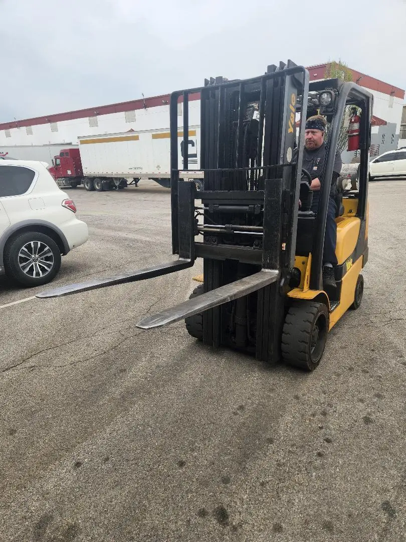 5,500 Lb. Yale #GLC060VXNVSE085, Forklift, LPG, 3-Stage Mast, 48" Forks, 2015 - Image 8