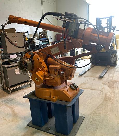 ABB IRB4400L/10, CNC MIG Welding Robot, 10kg Payload, 2530mm Reach, S4C Plus, 25804 hours, 2002 (2 available) - Image 2