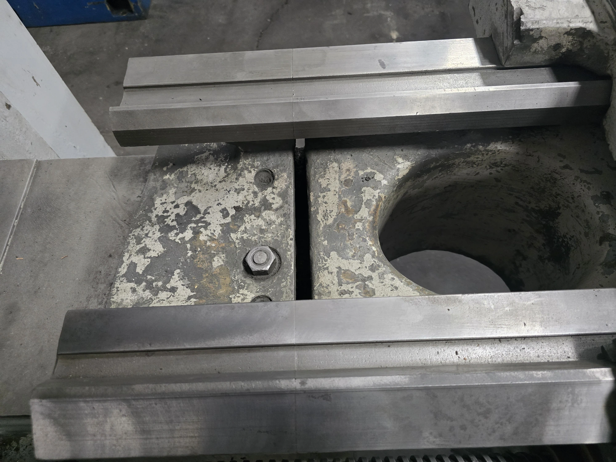 26"/29" x 75" Summit #26-4x60, Gap Bed Lathe, 4.125" Bore, 4-Jaw Chuck, 230 V., inch/metric thread - Image 9
