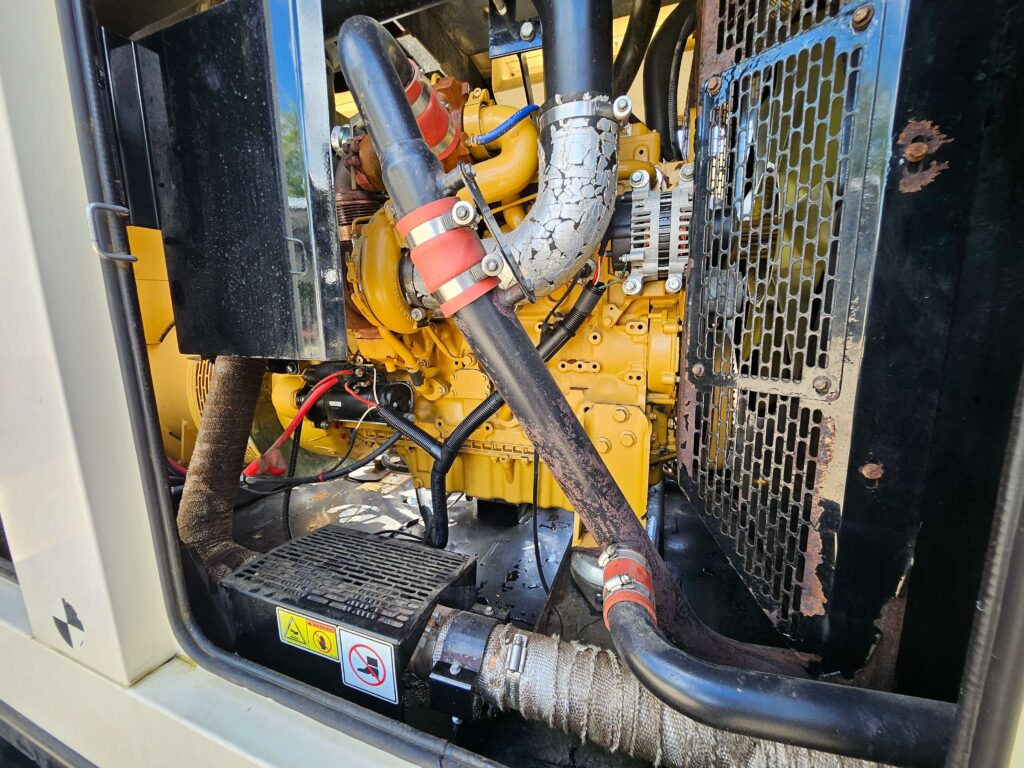 200 KW Caterpillar #XQ200-T4i, Mobile Diesel Generator, 1800 RPM, 480/208 Volt, 274/694 amps, EMCP 4.2 - Image 8