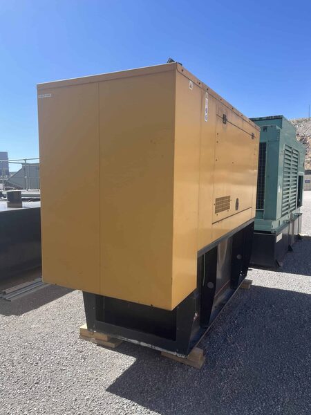 100 KW Olympian #D100P2, Diesel Generator Set, 480 Volt, 1800 RPM Perkins 2PKXL05.9YH1 engine, 3PH, 2002 - Image 6