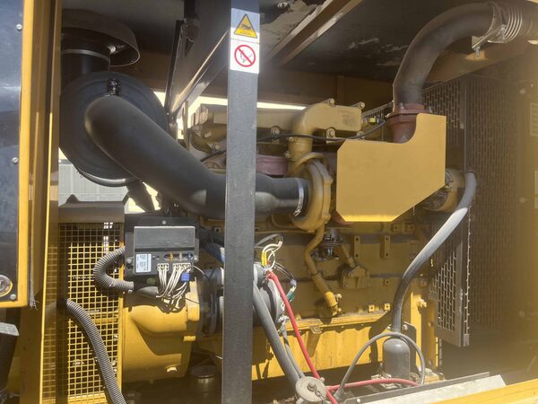 100 KW Olympian #D100P2, Diesel Generator Set, 480 Volt, 1800 RPM Perkins 2PKXL05.9YH1 engine, 3PH, 2002 - Image 9
