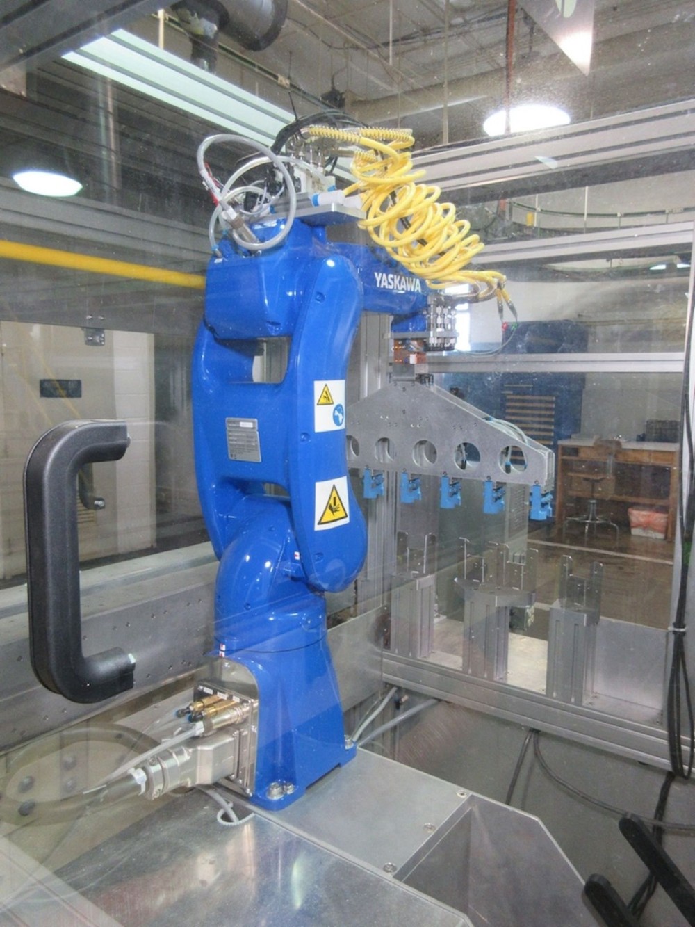 Yaskawa, YR-1-06VX8-A00, bottle packing robot system, 2022 - Image 10