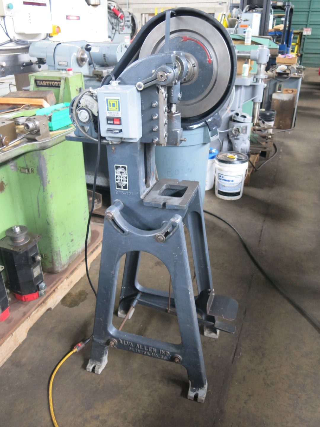 5 Ton, Alva Allan #BT-5, Mechanical clutch punch press, 1-1/4" stroke, 6-7/8" Shut Height, 1-1/2" bore - Image 1