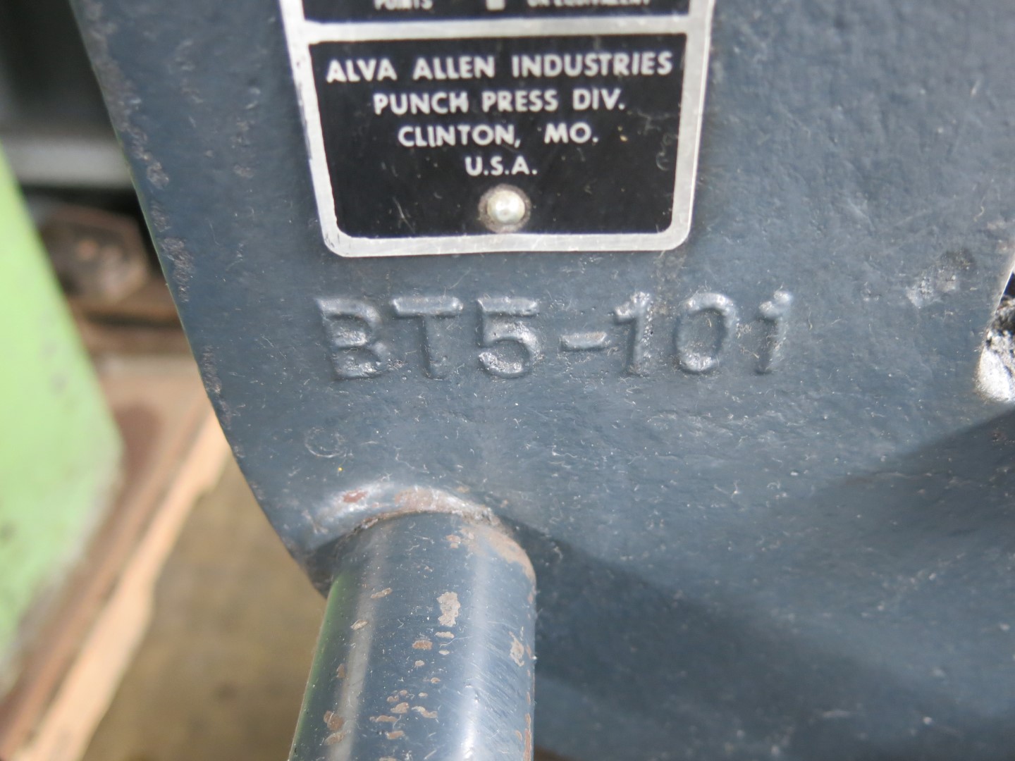 5 Ton, Alva Allan #BT-5, Mechanical clutch punch press, 1-1/4" stroke, 6-7/8" Shut Height, 1-1/2" bore - Image 3