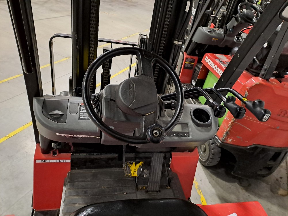 4000 lb. Raymond #4750C50S, electric forklift, 20' lift height, battery not included, Serial No. 475-21-13788 - Image 7