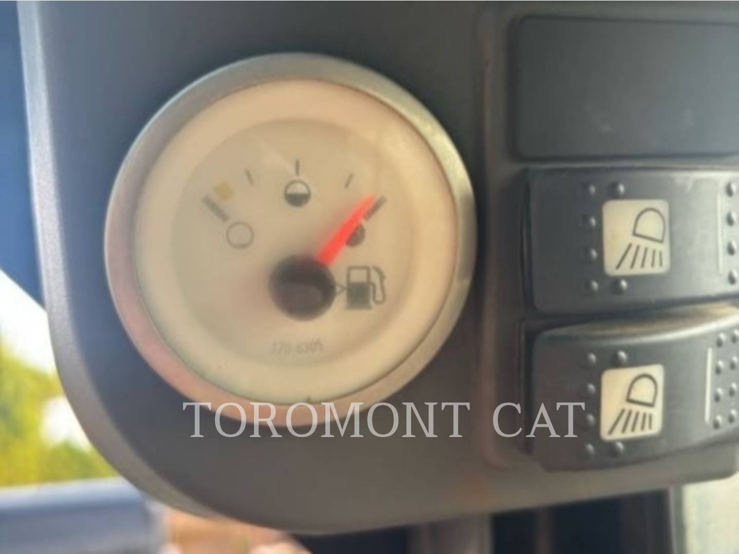 Cat 226B3, Skid Steer Loader, 2666 hours, S/N: MWD07818, 2015 - Image 7