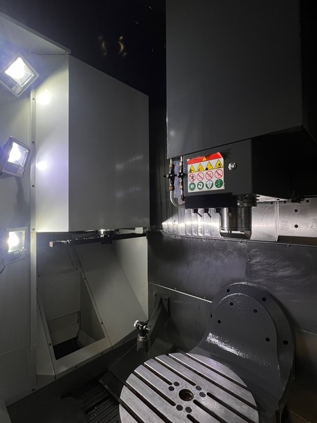 Haas #UMC-750, CNC vertical machining center, 41 automatic tool changer, 30" X, 22" Y, 20" Z, 12000 RPM, #40 - Image 5
