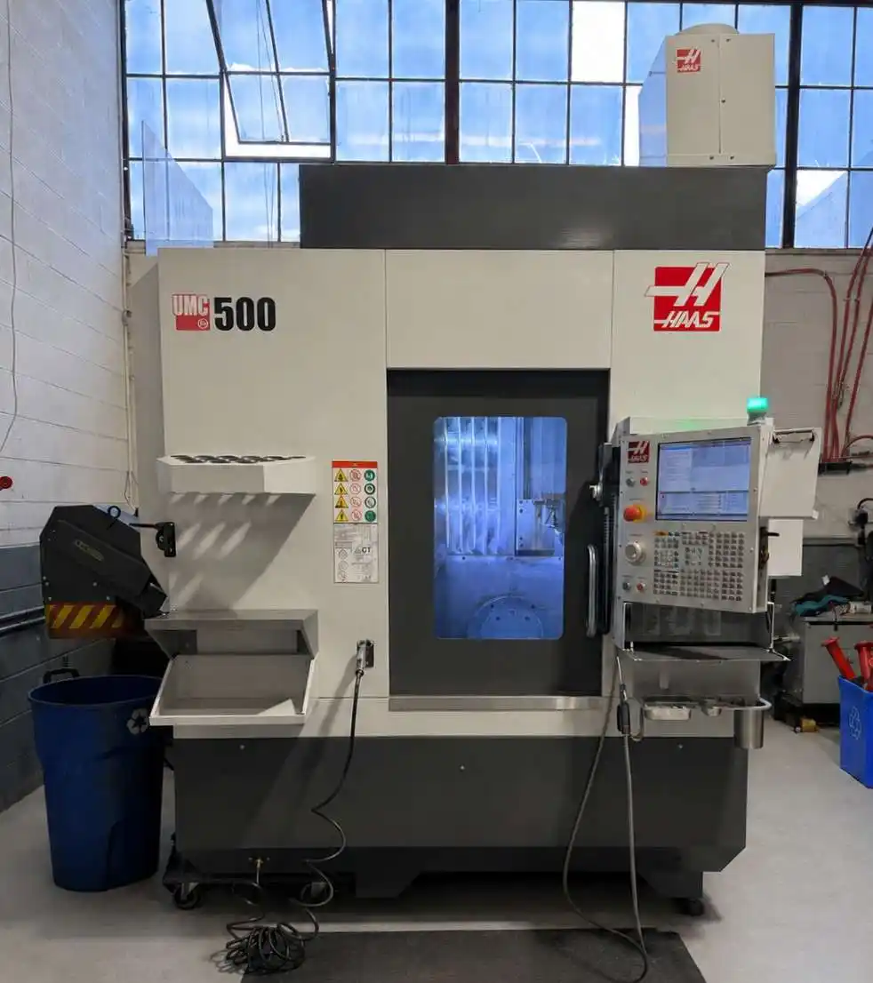 Haas #UMC-500, 5-Axis CNC vertical machining center, 24" X, 16" Y, 16" Z, 8,100 RPM, Cat 40, 30-ATC, 2-Axis - Image 2