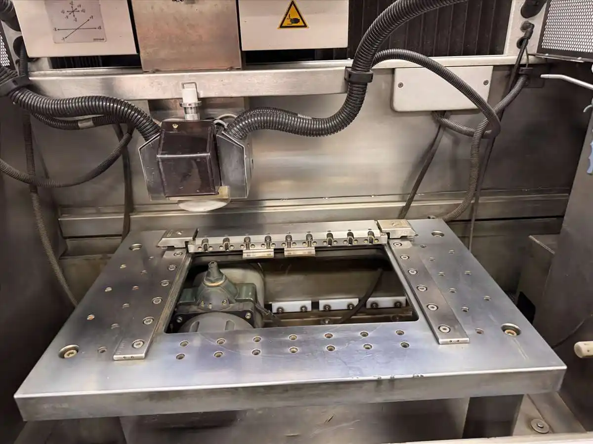 Charmilles #Cut-200-SP, wire Electrical Discharge Machine, 26.77" x 17.72" table, 13.8" X, 8.66" Y, 8.66" Z - Image 5