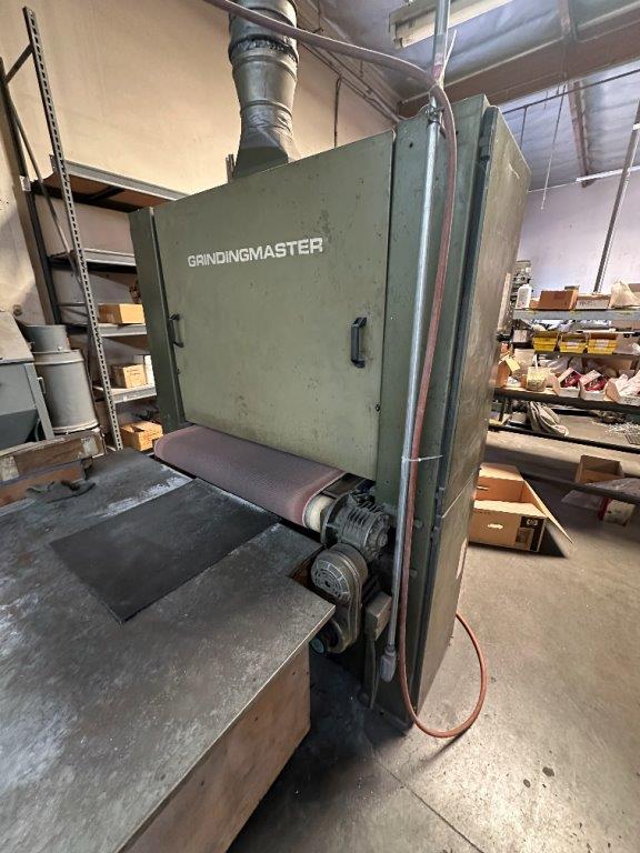 35" GrindingMaster #2075M, wide belt grinding/graining machine, 18 HP - Image 2