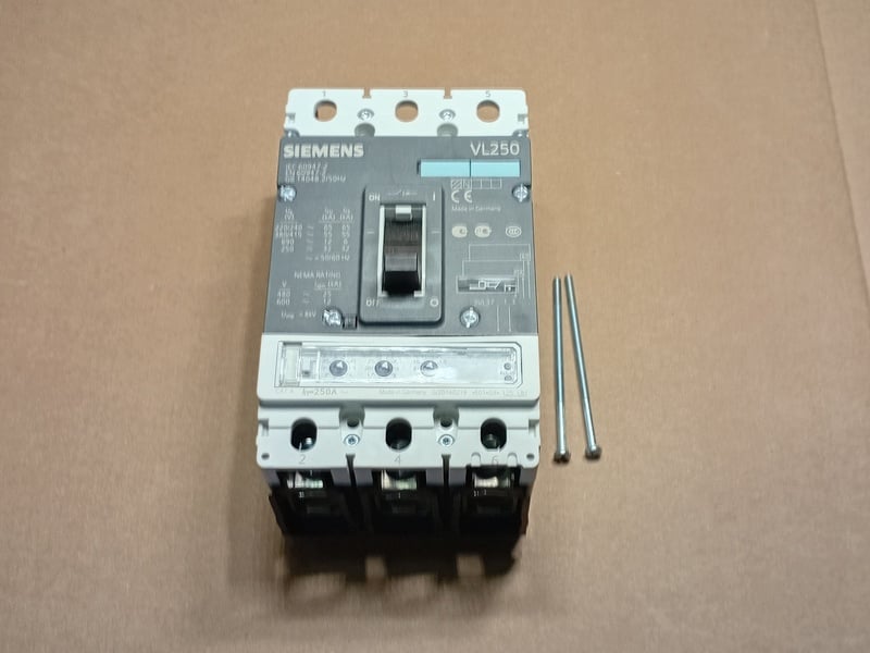 250 Amps Siemens #3VL3725-1LB33-0AA0, Sentron VL250 Molded Case Circuit Breaker, 3 pole, LI protection, 600 - Image 1