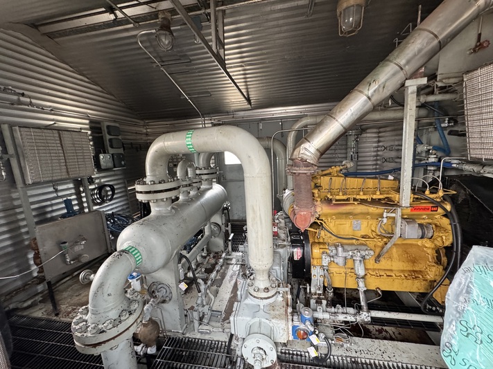 200 HP Geminis #H302, Reciprocating Compressor, 2-stage, 1315 psi, Caterpillar G3306 NG engine, Air-X-Changer - Image 7