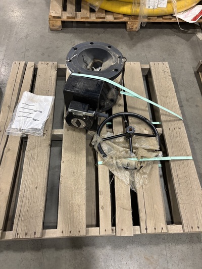 8" Tufline Xomox #LVPR1769, Plug Valve, Class 150#, WCB body, PTFE seat, CF8M plug, gear operated, 200 psi @ - Image 4