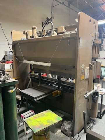 90 Ton, Cincinnati #90CBIIX8, CNC Press Brake, 1032" between housing, 8" stroke, 7" throat, 24" Back Gauge - Image 4