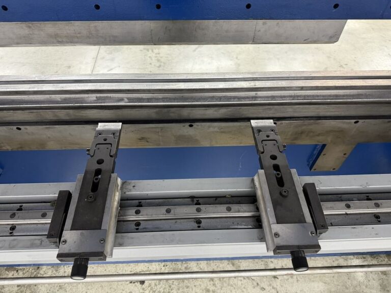 200 Ton, Standard Industrial #AB200-12, CNC Press Brake, 12' overall, 1260" between housing, 14" open, 8" - Image 9