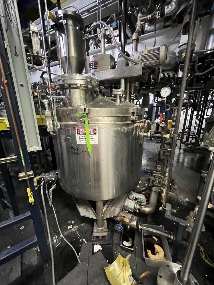 175 Gallon Lee, Double Motion Vacuum Kettle, 304 Stainless Steel, 48" diameter X 22" Straight Side, 20 PSI @ - Image 1