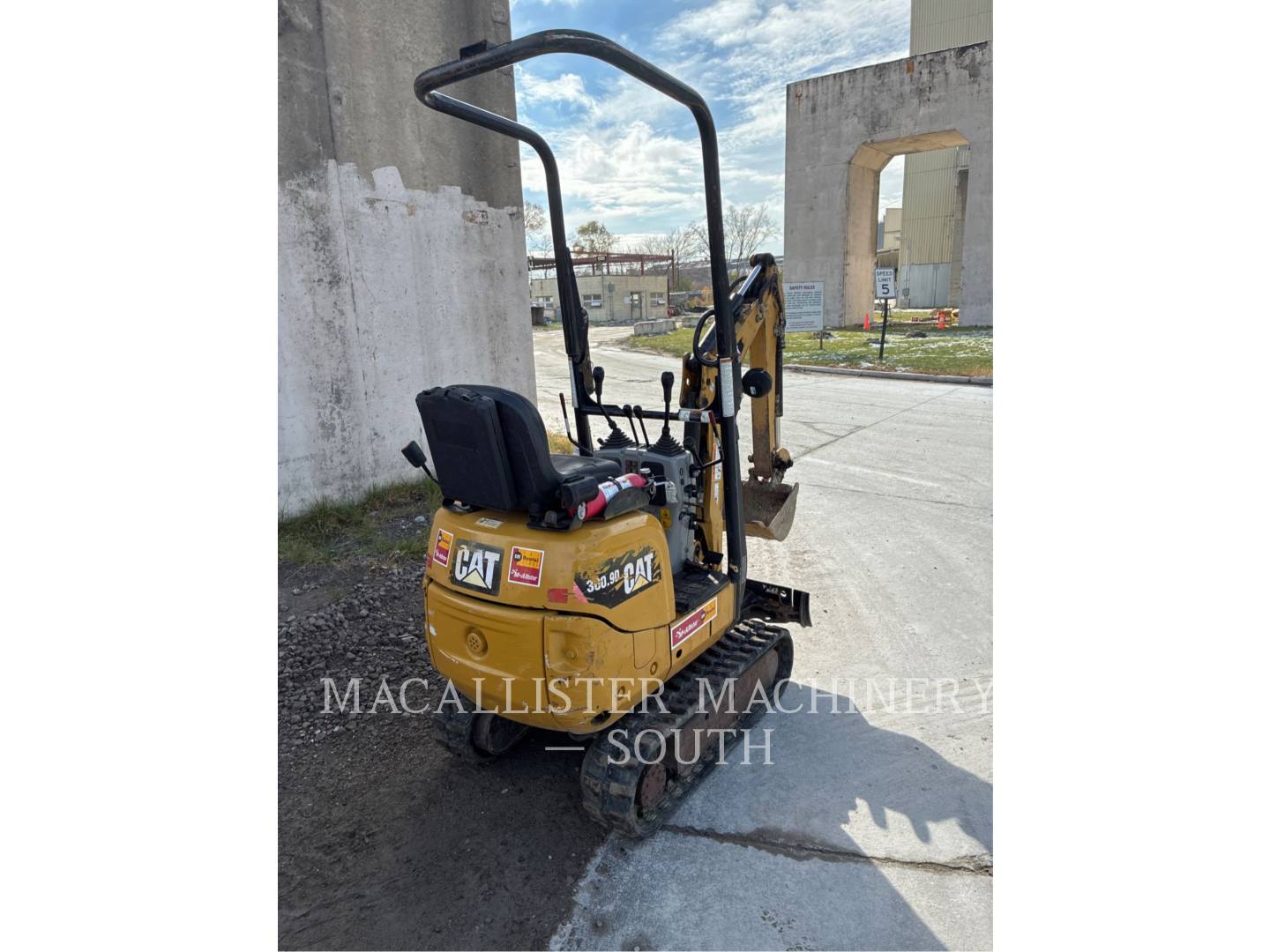 Caterpillar 300.9D, 1175 hours, S/N: LJ200872, 2019 - Image 3