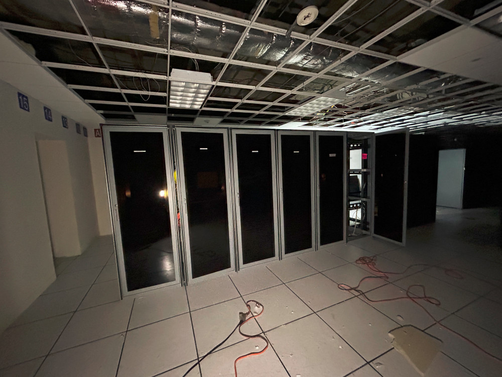 Middle Atlantic Products full-size (looks like ~42U, based on the height/floor-standing enclosed design with - Image 8