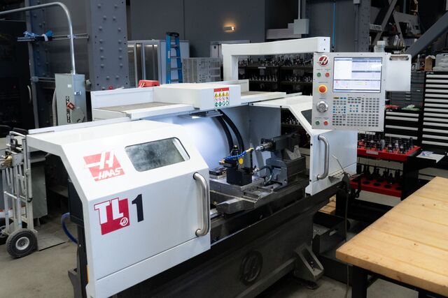 Haas #TL-1, CNC toolroom lathe, 16" swing, 30" machining length, 16" turning diameter, 2.3" spindle bore, 10 - Image 1