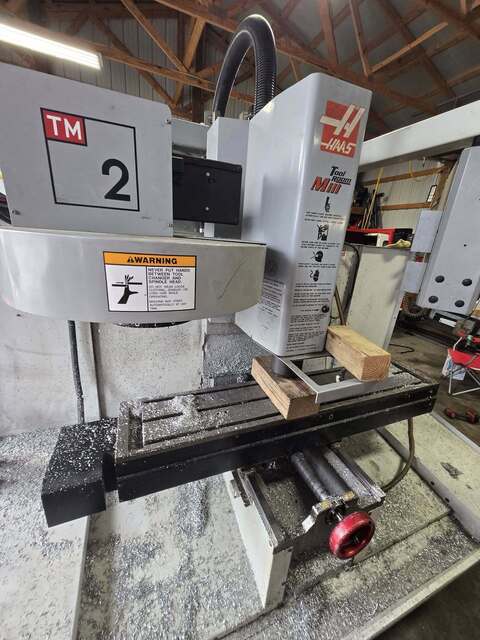 Haas #TM-2, CNC toolroom mill, 40" X, 16" Y, 16" Z, 57.75" x 10.5" table, 7.5 HP, 4,000 RPM, CAT 40, 10 - Image 1