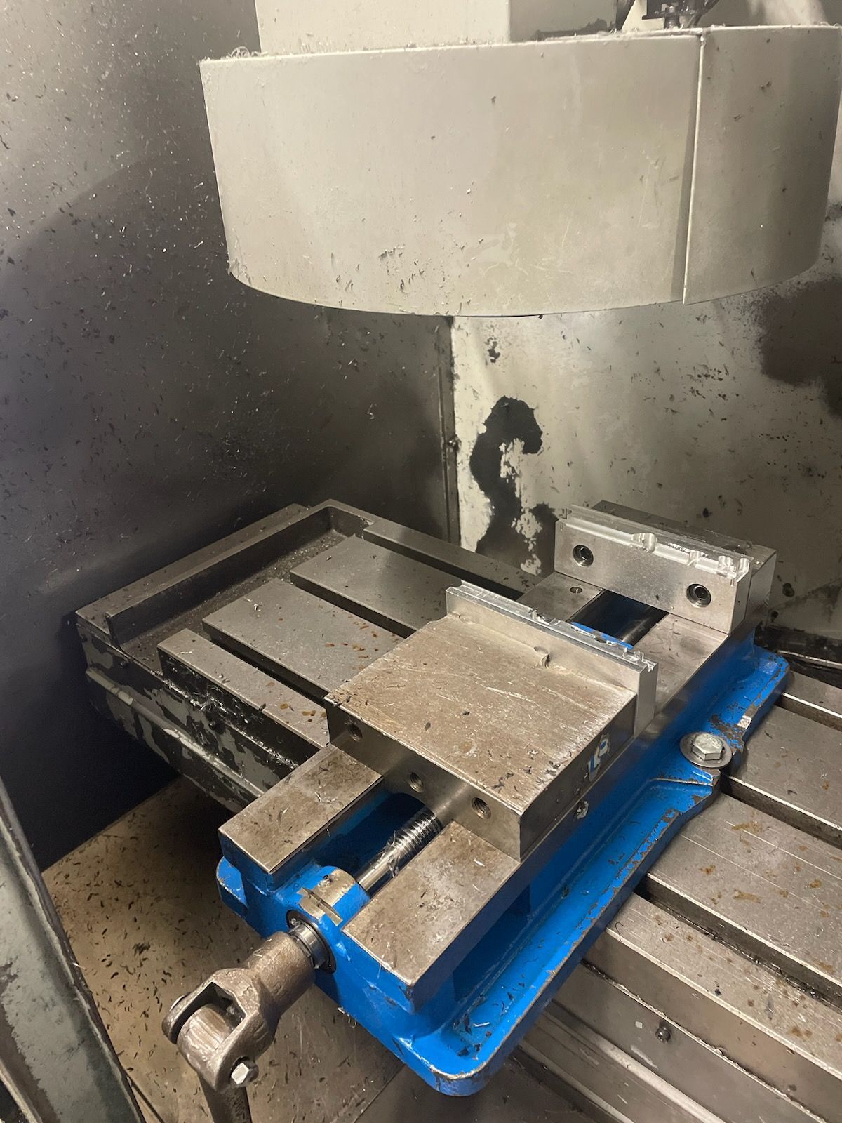 Haas #Super-Mini-Mill, CNC vertical machining center, 16" X, 12" Y, 10" Z, 28.75" x 12" table, 15 HP, 10,000 - Image 4