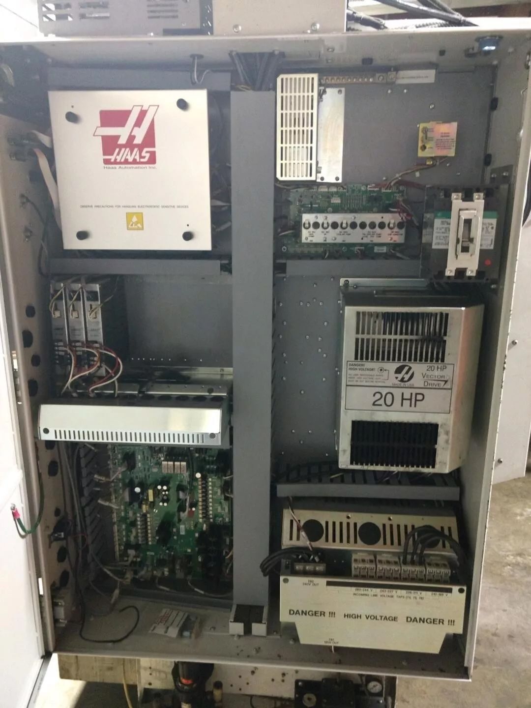 Haas #Super-Mini-Mill, CNC vertical machining center, 16" X, 12" Y, 10" Z, 36" x 12" table, 15 HP, 10,000 - Image 4