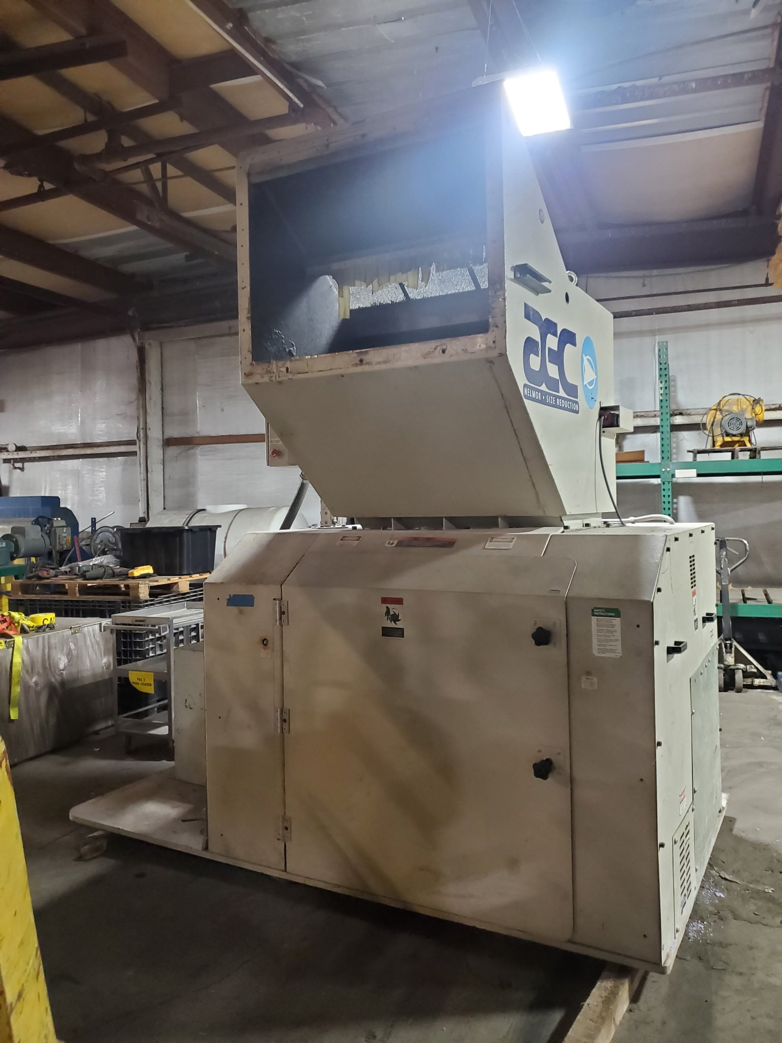 18" x 20" AEC #1820, industrial plastic granulator grinder, 50 HP, 460 V., 3-phase - Image 6