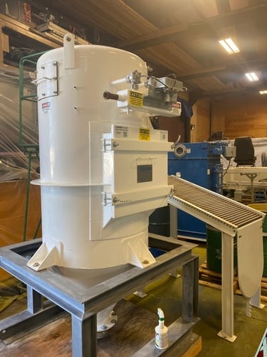 Camcorp #4PRB10, Pulse Jet Dust Collector Bin Vent, 64 sq.ft. filter media, (10) 4' filter bags, 3 valves - Image 1