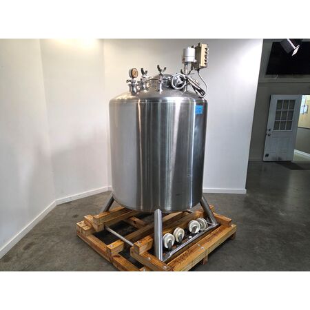 250 gallon DCI, Stainless Steel sanitary portable pressure tank, 950 liter, insulated, exterior level gauge - Image 3