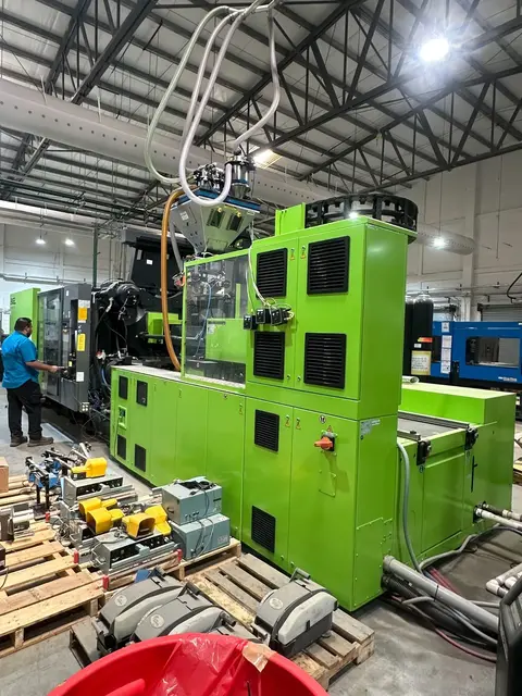 700 Ton, 30.1 oz., Engel #Duo-2460/700-speed, servo-hydraulic horizontal injection molder, 43.7" x 37.8" tie - Image 10