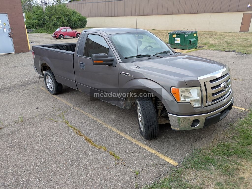 Ford #F-150-XLT, Regular Cab Pickup Truck - Image 1