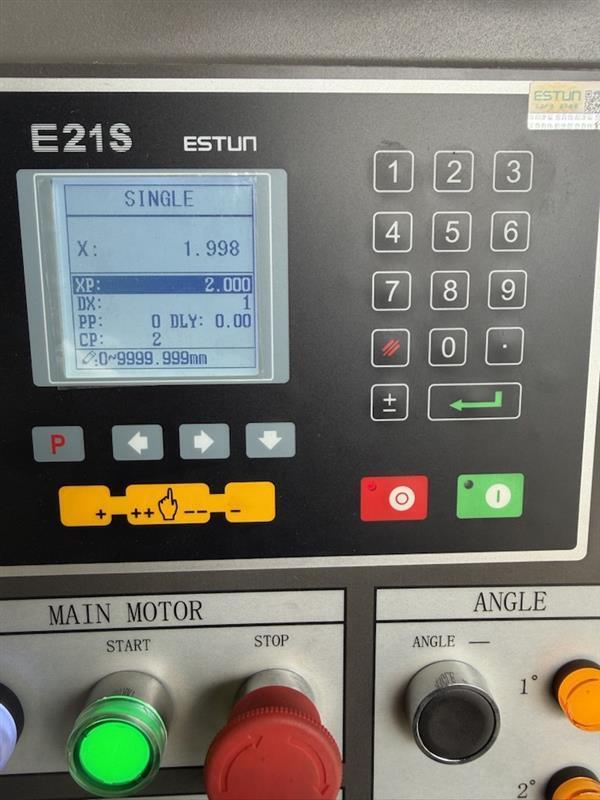 Krras Lincoln #RAS-6x3200, Guillotine Shear, 39" Motorized Back Gauge, D2 Blades, Estun E21S Control - Image 4