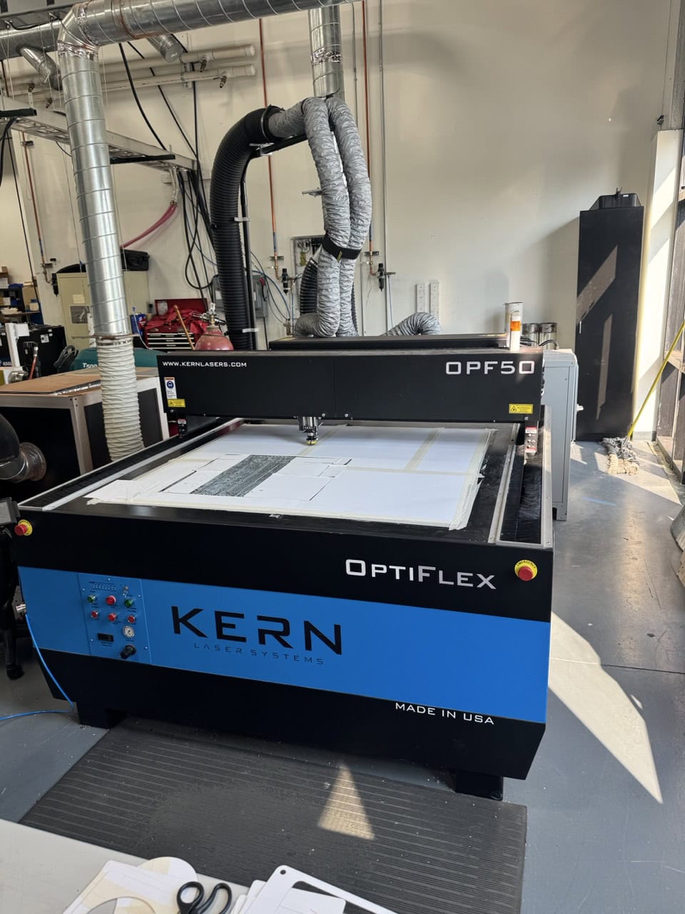 Kern #OptiFlex-50, CO2 laser system, 52" x 50" work area, 500 Watt, 208-240 V., 3 Ph., 2023 - Image 3