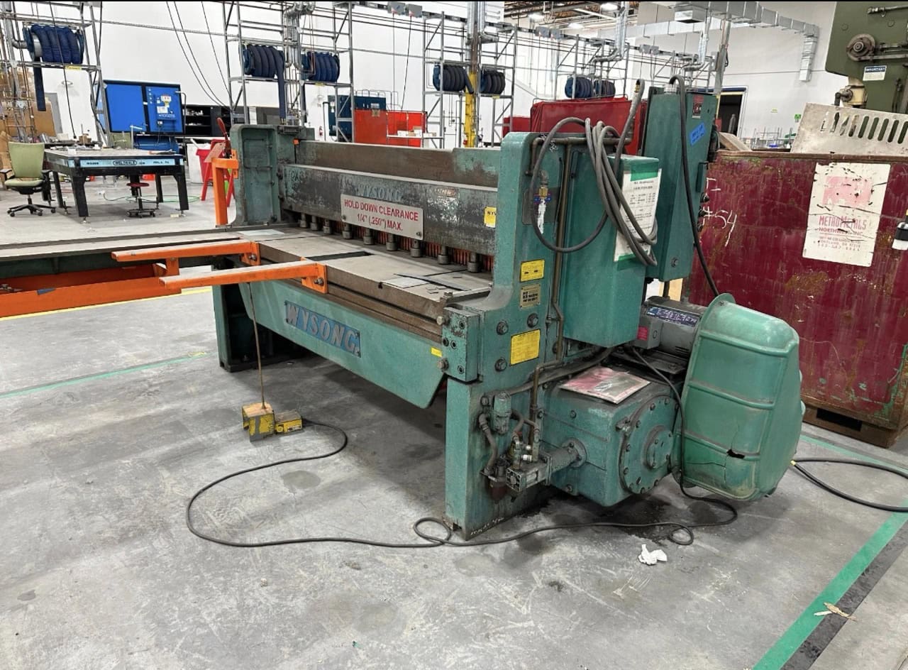 10 gauge x 6' Wysong #1072, mechanical squaring shear, 36" front operated power back gauge, 12 hold downs, 5 - Image 2