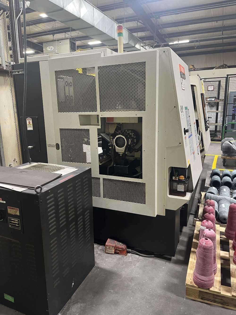Mazak #Super-Quadrex-200, dual 8" chucks, dual turret (needs a front chuck), Mazatrol 640TE control - Image 3