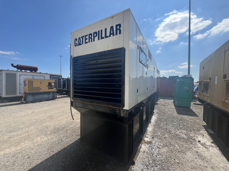 400 KW Caterpillar #3456, diesel generator set, 277/480 Volts, 880 hours, 1800 RPM, sound attenuated - Image 3