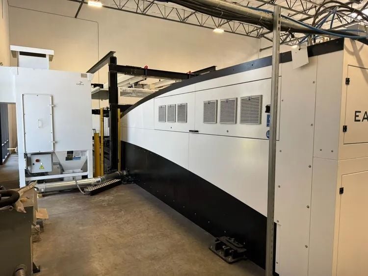 Eagle #iNspire-2040, fiber laser, 20,000 watt, 6.5' x 13' table, load/unload automation, dust collector - Image 4