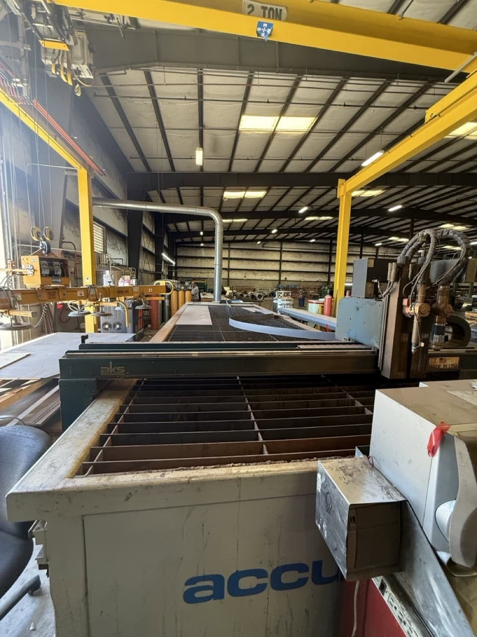 AKS #Accu-Kut, 6' x 24' CNC plasma cutting table, Hypertherm HPR260XD, 260 amps, downdraft table, 2" max cut - Image 1