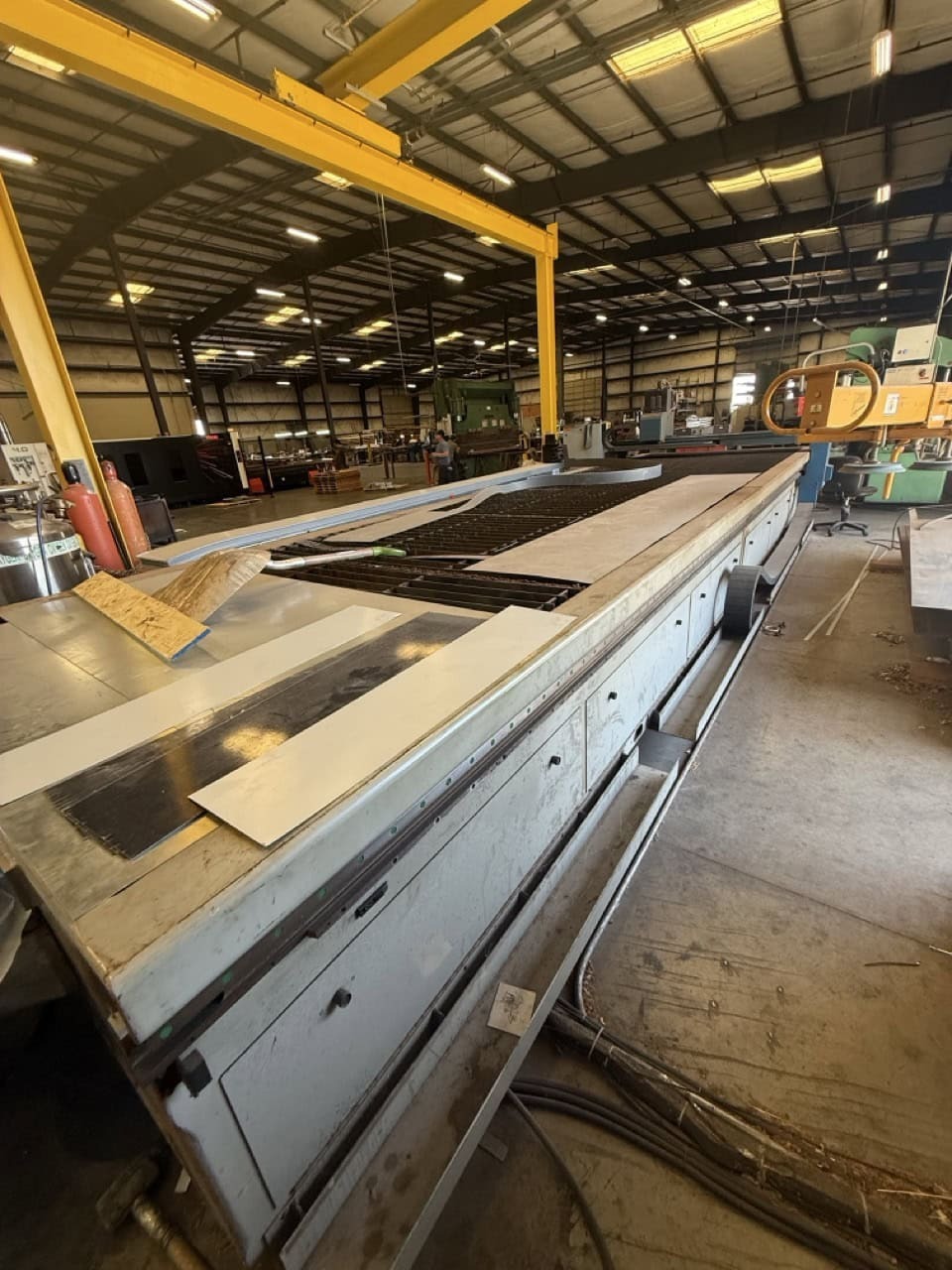 AKS #Accu-Kut, 6' x 24' CNC plasma cutting table, Hypertherm HPR260XD, 260 amps, downdraft table, 2" max cut - Image 2