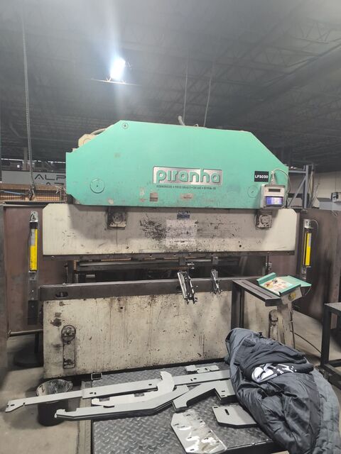 70 Ton, Piranha #70-08, CNC hydraulic press brake, 8' overall, 80.7" between housing, 3.94" stroke, 9.84" - Image 2