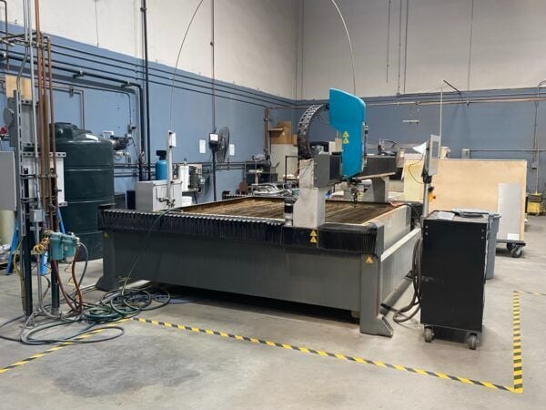 Flow #Mach-2020C, CNC waterjet, 6' x 6' table, 60,000 PSI, 30 HP pump, FlowMaster control, 2014 - Image 3
