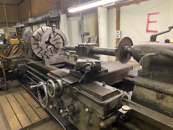 37.5" x 276" Monarch #36NN, engine lathe, 23.25" swing over cross slide, 2" spindle bore, 30 HP, 6 RPM - Image 2
