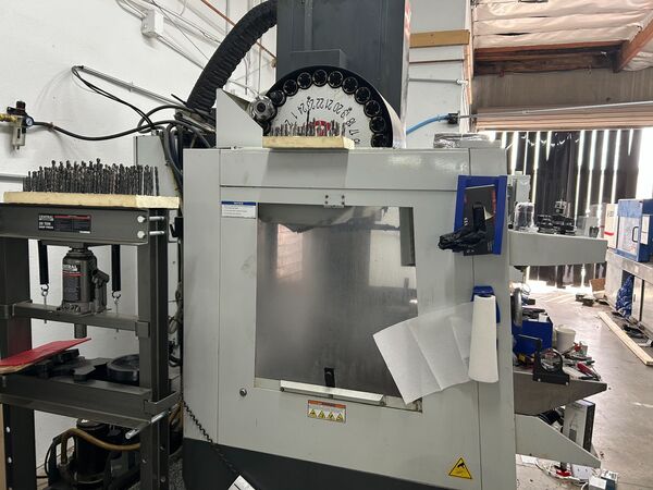 Haas #VM-2, CNC vertical machining center, 3-Axis, 30" X, 20" Y, 20" Z, 12000 RPM, 30 HP, 24 automatic tool - Image 2