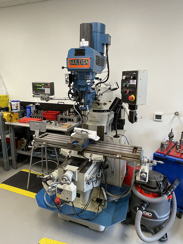 Baileigh #VM-949-3, vertical mill, 9" x49" tbl., 3 HP, 28.5" X, 12" Y, 16" knee, 60-4200 RPM variable speed - Image 3