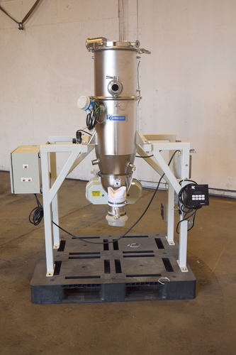 K-Tron Soder #K2MVS60, Hurricane Single Screw Volumetric Feeder, Hurricane un-loader & (2) K-Tron - Image 3