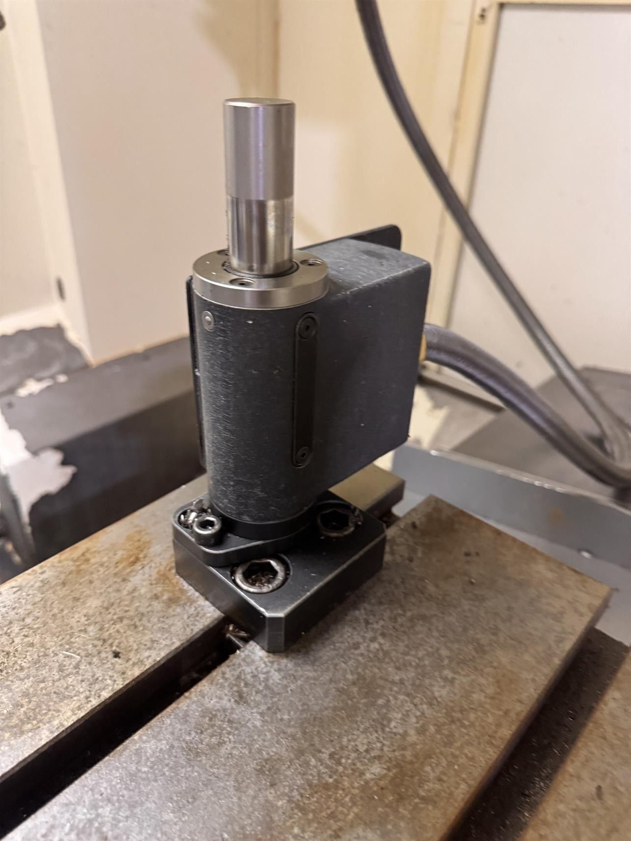 Mazak #VCN-700/40-IIHS, CNC vertical machining center, 30 automatic tool changer, 60.2" X, 27.6" Y, 25.6" Z - Image 6