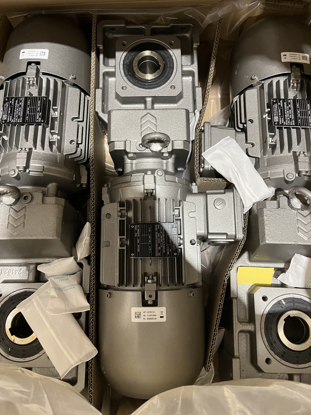 2 KW HP 1800 RPM Watt Drive KUA60 gearbox + WEG 0.55 KW 460 Volts, 90S/L TEFC 3Ph 60Hz (+/- 0.75HP) - Image 3